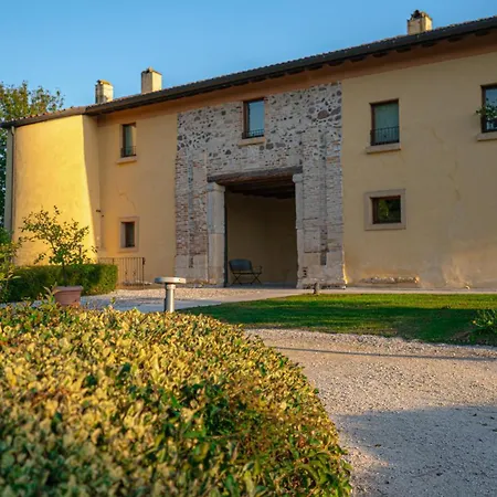 Relais Corte Cavalli Otel 4*