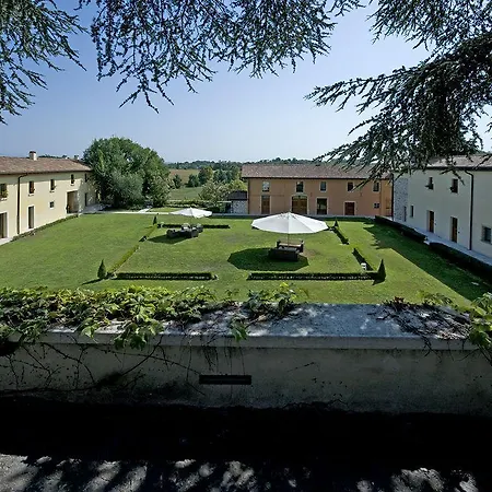 Relais Corte Cavalli 4*
